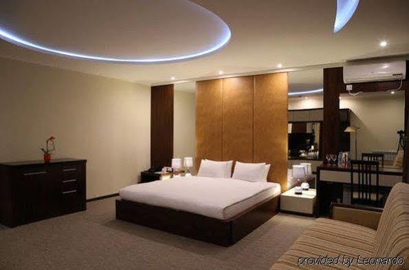 Lacasa Hotel Atyrau Exterior photo